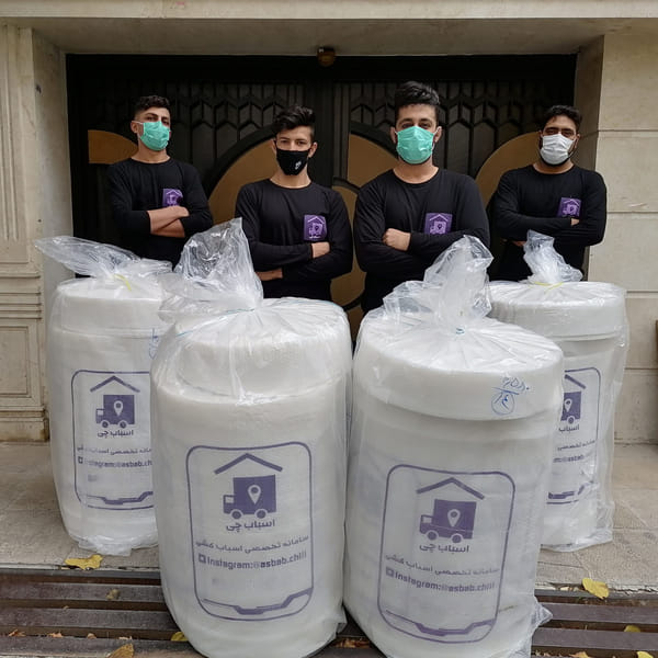 کارگر باربری اسباب چی
